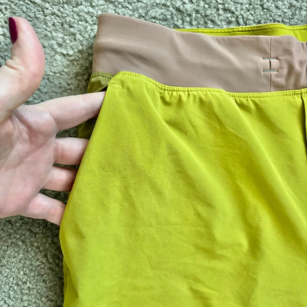Lululemon T.H.E. Short 9